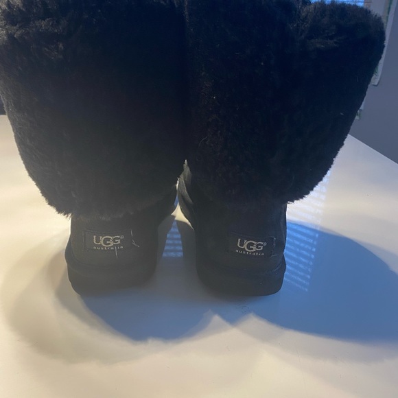 UGG Charcoal Suede Footwear - Picture 13 of 16